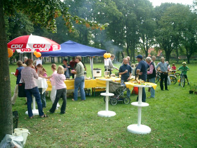 Viele Bürger aus Bargfeld-Stegen und Neritz nutzen die CDU-Veranstaltung zum gemütlichen Klönschnack .